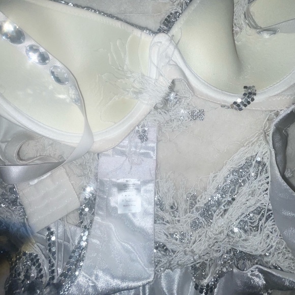 Exotic wear new!! L/XL TOP, M/L BOTTOM - Picture 9 of 11